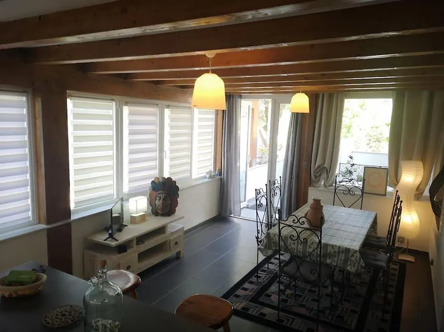 Beautiful Apartment In Villa Sandrinella Gorbio Frankrijk